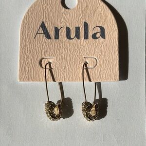 NEW ARULA GOLDTONE WITH RHINESTONES SAFETY PIN EARRINGS 💖 LOVE